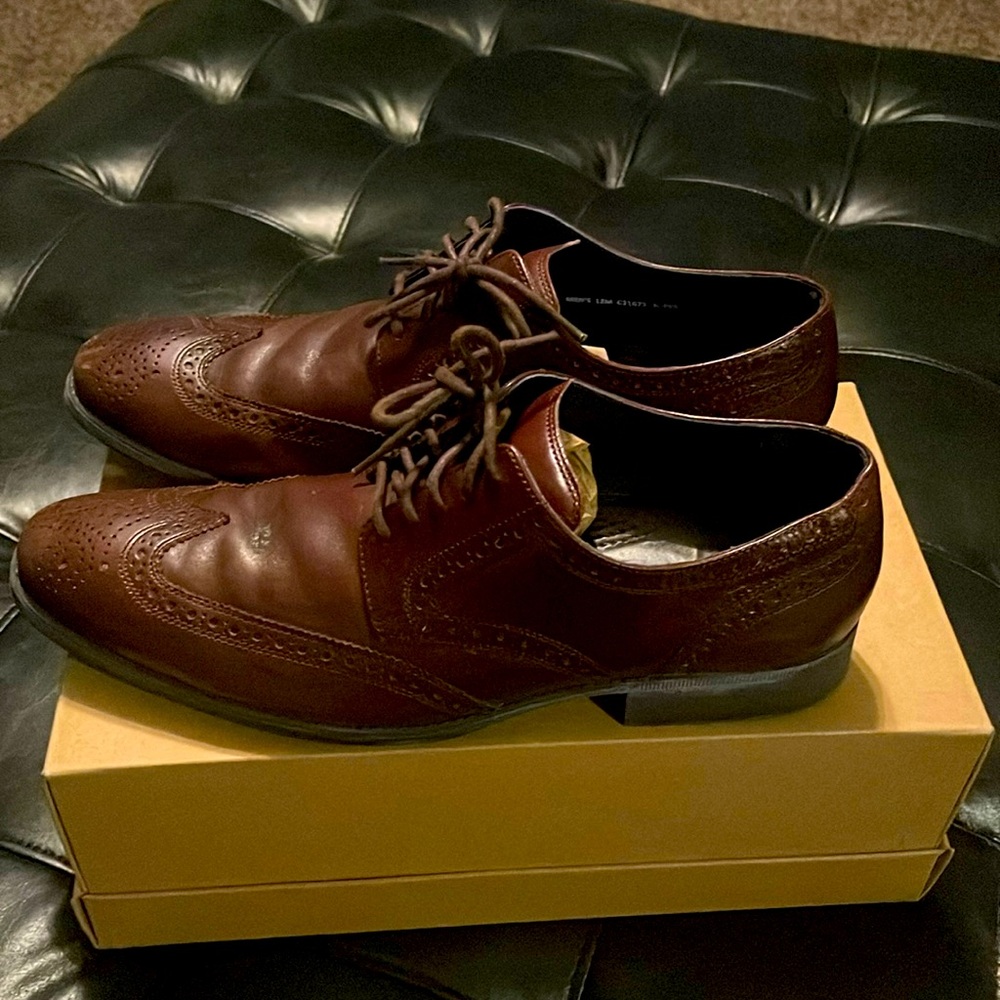 Men’s Cole haan dress shoes size 12